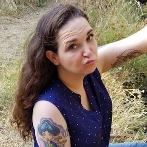 Meet your Posher, Lauren